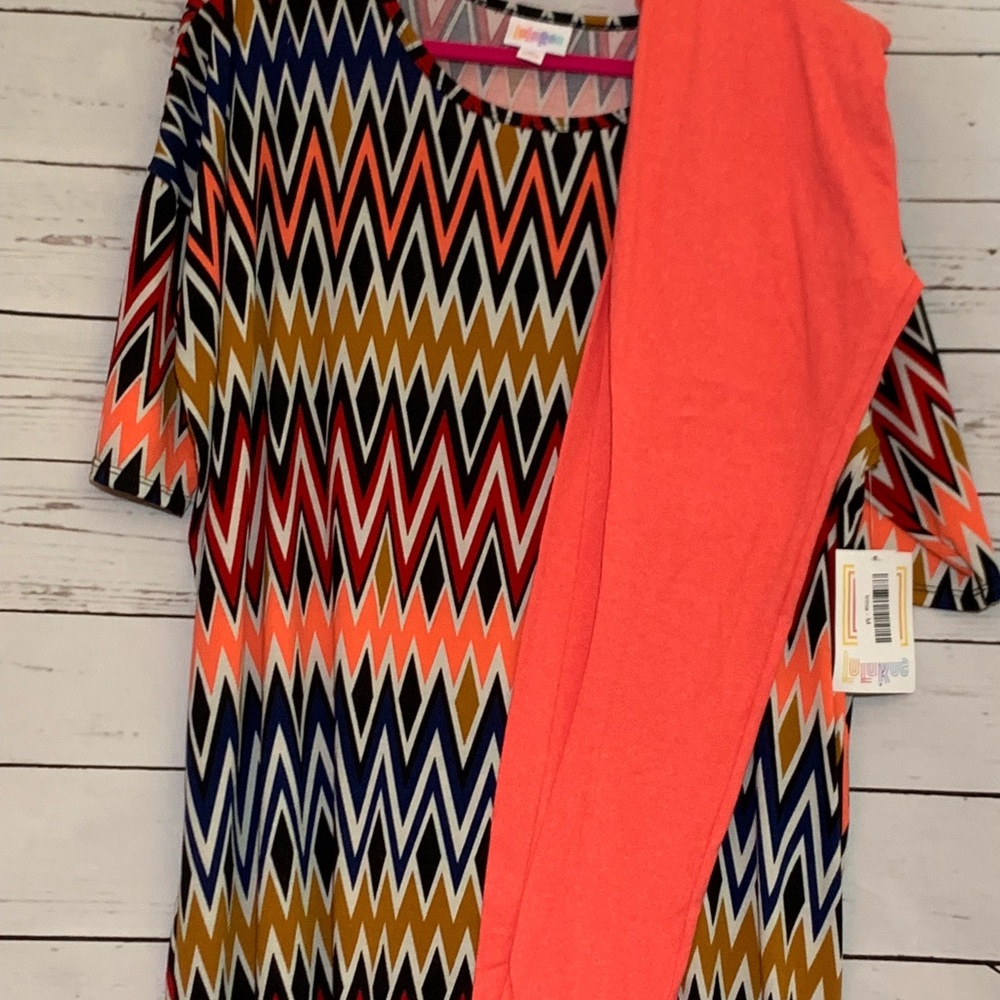 LuLaRoe Irma Tunic